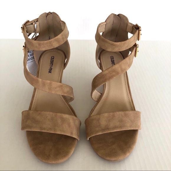 @SOLD@ Selena Tan Wedge Zipper Back Sandals 9W - Picture 5 of 7